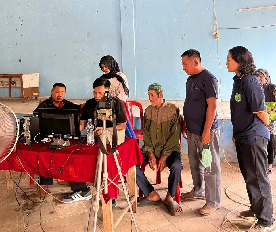 Disdukcapil Subang Gelar Layanan "Jemput Bola" Perekaman E-KTP di Desa Lengkong